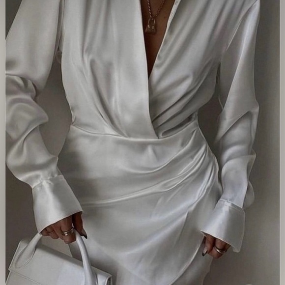 Zara Dress mini satin long sleeve party wedding - Picture 2 of 10